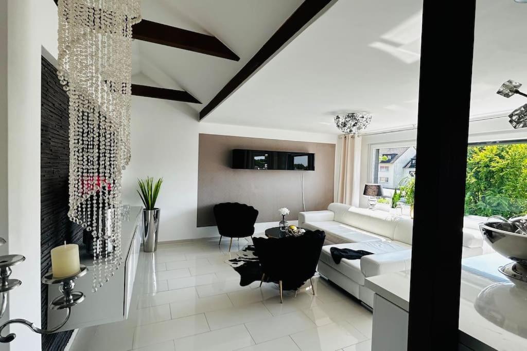 Luxusapartment Mit Balkon Naehe Dortmund Apartment