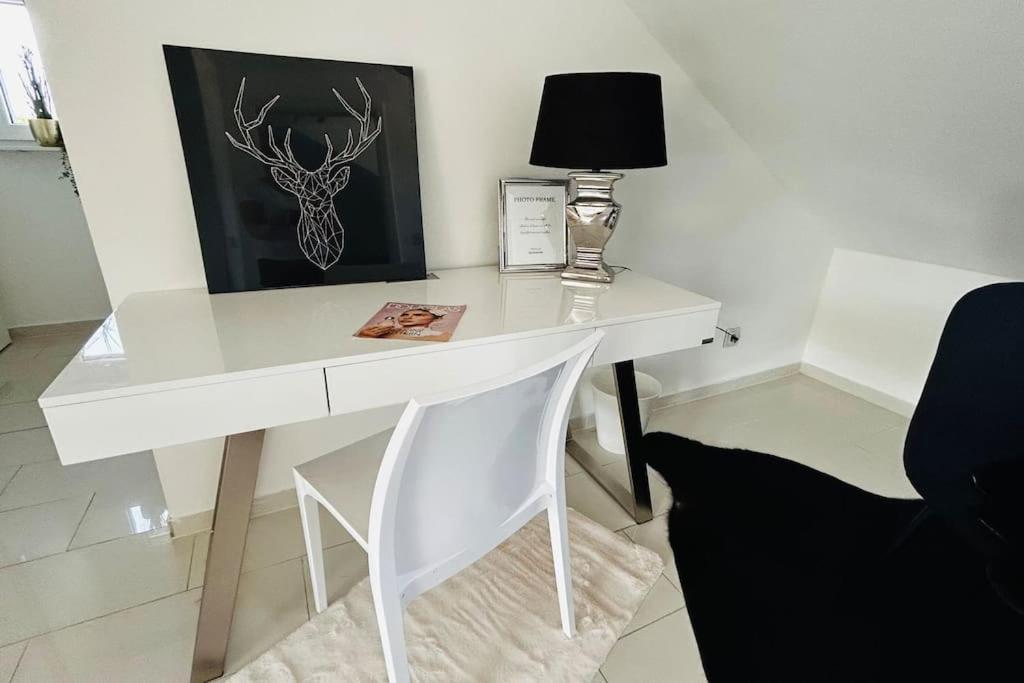 Luxusapartment Mit Balkon Naehe Dortmund * Bochum