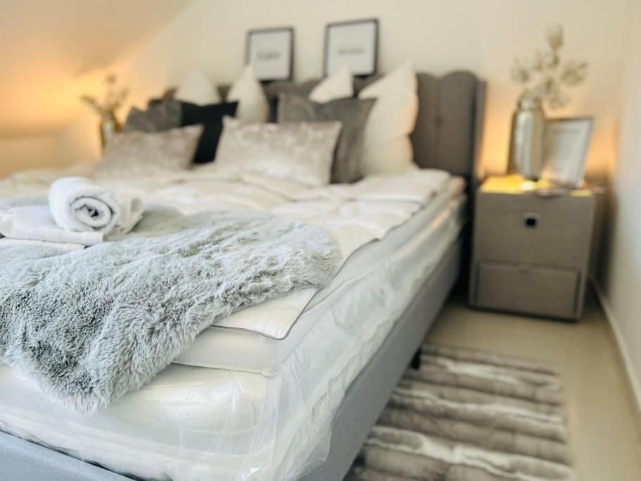 Luxusapartment Mit Balkon Naehe Dortmund *
