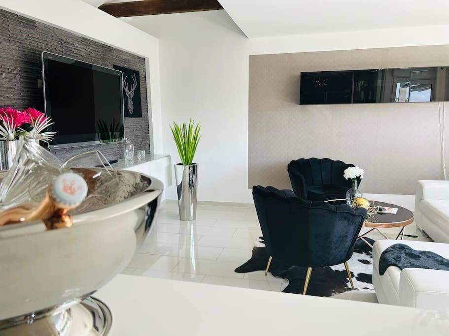 Apartment Luxusapartment Mit Balkon Naehe Dortmund *