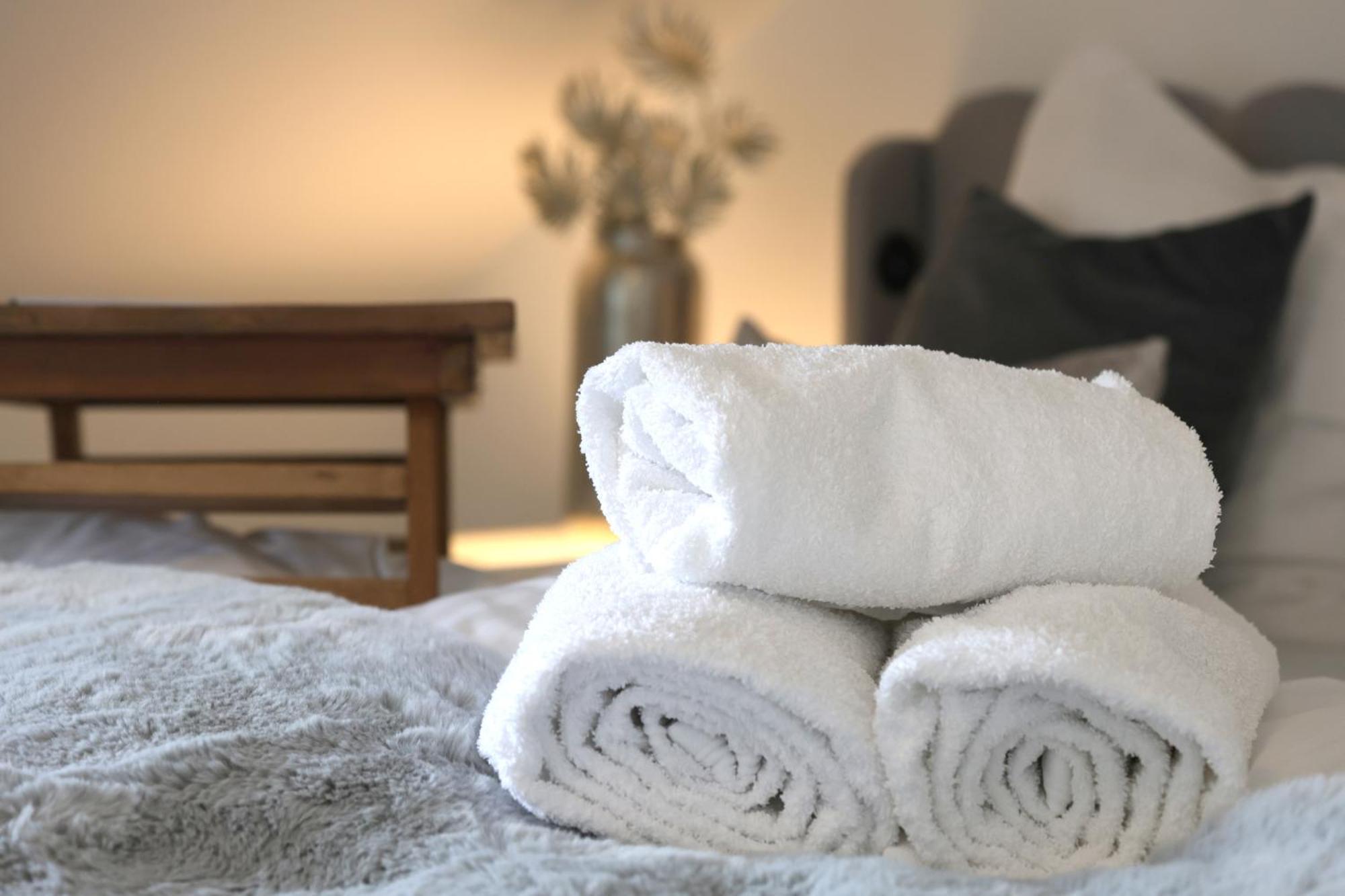 Luxusapartment Mit Balkon Naehe Dortmund Apartment *
