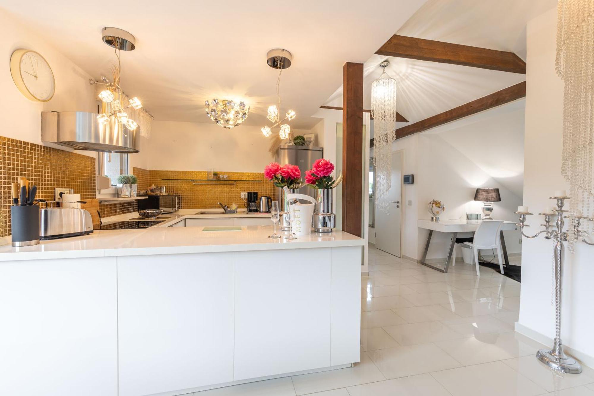 Apartment Luxusapartment Mit Balkon Naehe Dortmund *